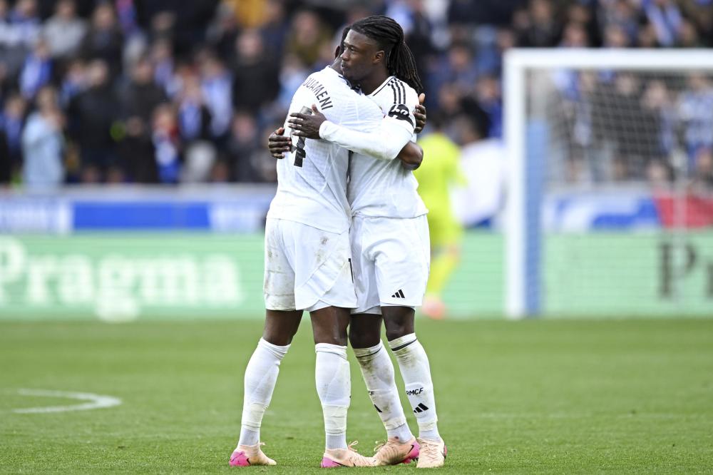 刚柔并进！郑钦文打斜线被猜对方向，后灵巧一弹精彩下分.